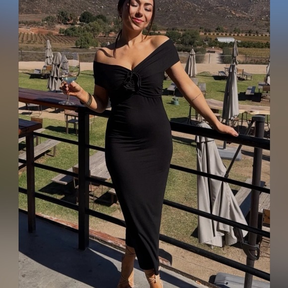 Reformation Dresses & Skirts - Reformation Fiorello Knit Dress